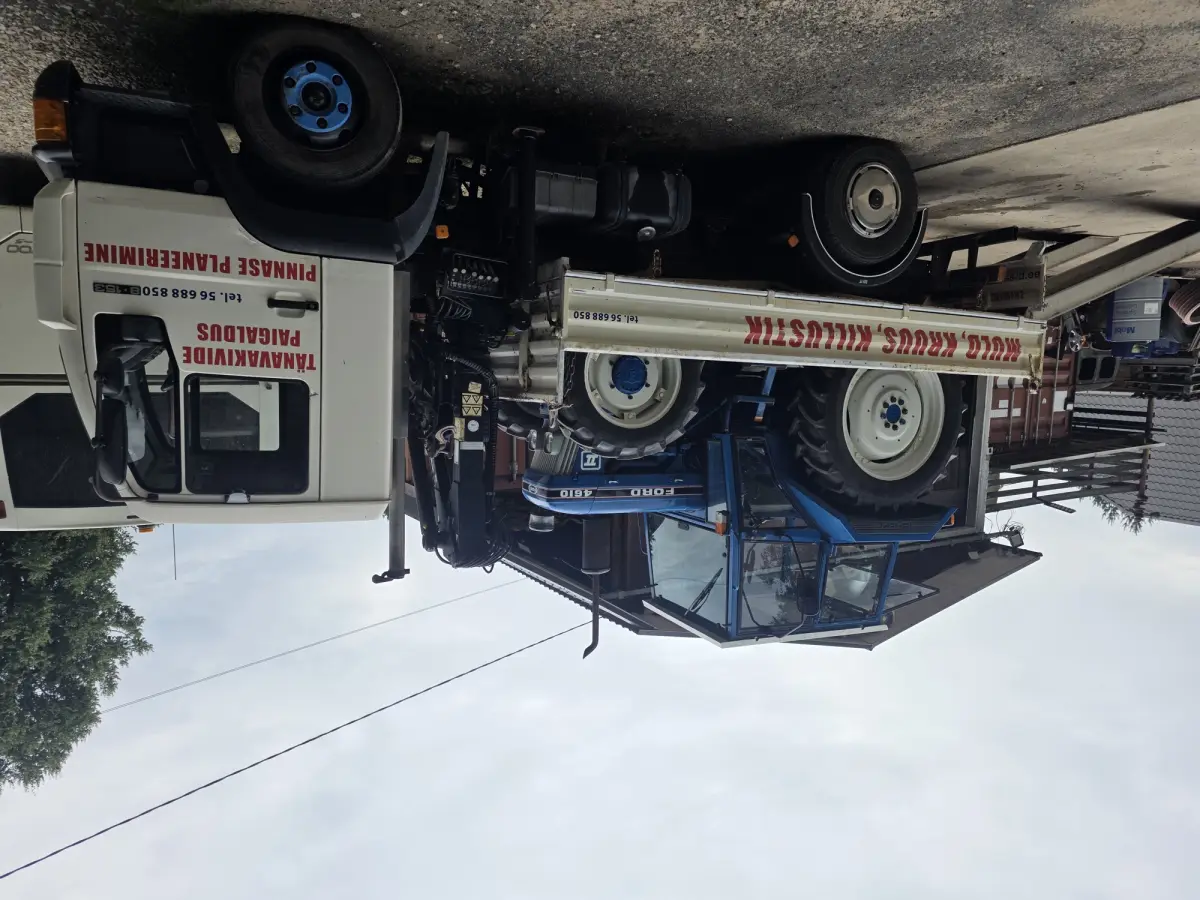 Heiki Busside kallurauto koos kraanaga